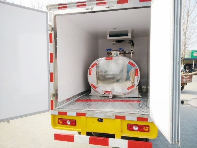 福田馭菱國五2.6米冷藏車3.jpg